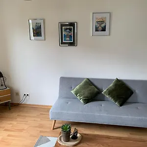 https://mit-balkon-sehr-leise-nahe-dem-rb-stadiondirekte-s-bahn.bestleipzighotels.com